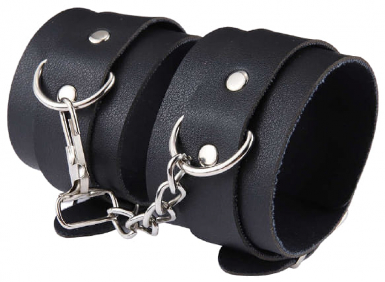Черные наручники из экокожи