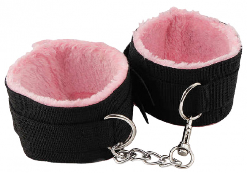 Черные наручники с розовым мехом
